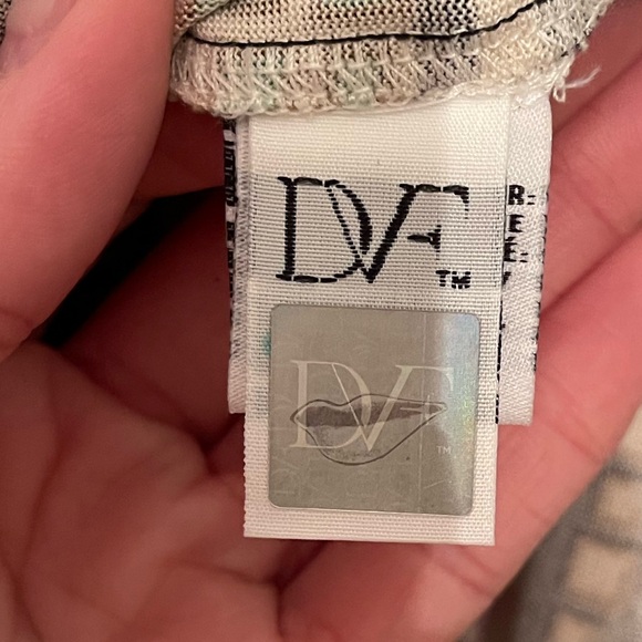 Dianne von Furstenberg Above the Knee Shift Dress - Picture 8 of 11